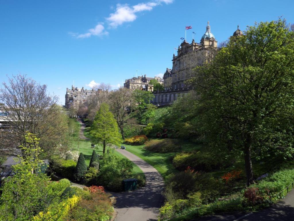 Travelodge Edinburgh Central Queen Street — Bilder 1
